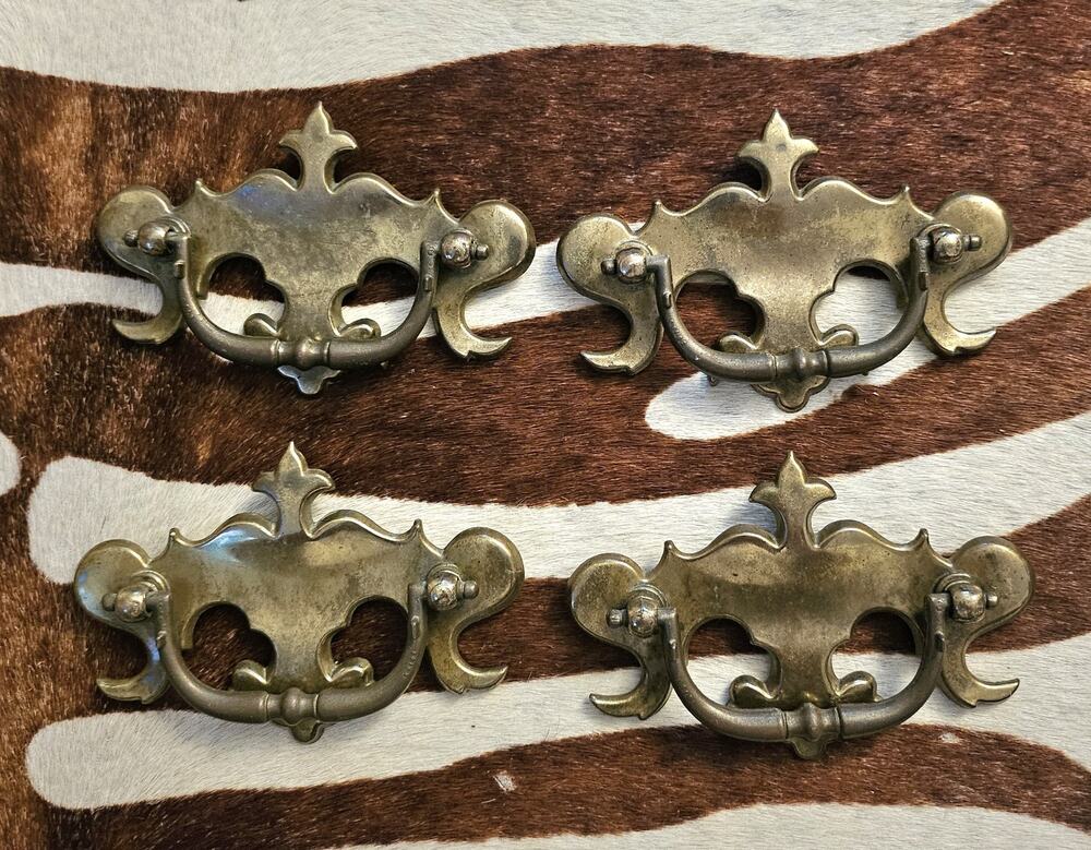 Vintage Baroque Solid Brass KBC Keeler Colonial Batwing Drawer Pull K12026 Set 4